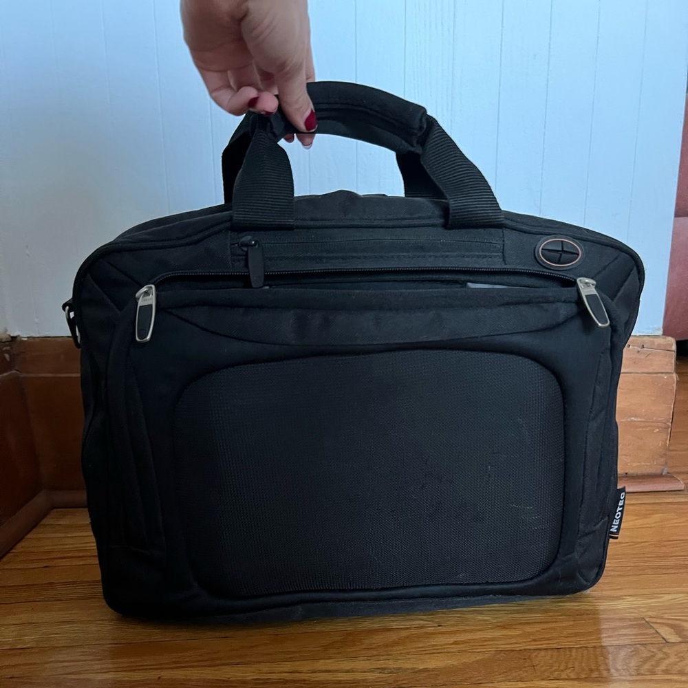 Padded travel laptop bag